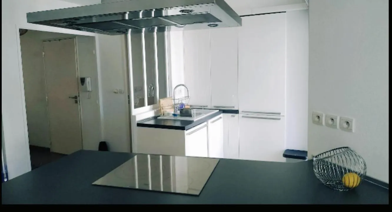 2P Equipe Clim Balcon Metro Joliette Lägenhet Marseille